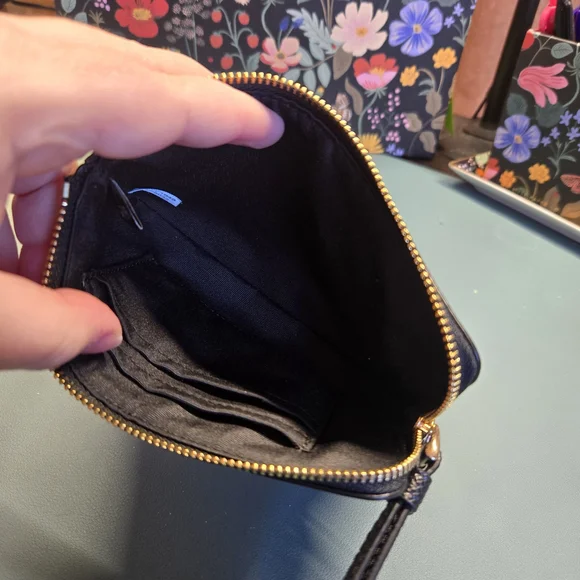 COACH NWT Corner Zip Wristlet Black - Picture 8 of 10